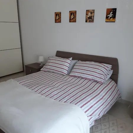 شقة A Casa Di Elsa *