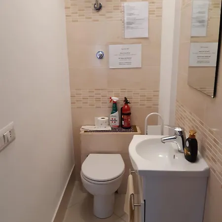 شقة A Casa Di Elsa *